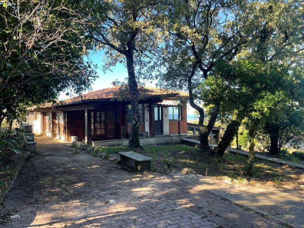Villa a Allumiere in Via Antonio Trinetti, 5 - Foto 2