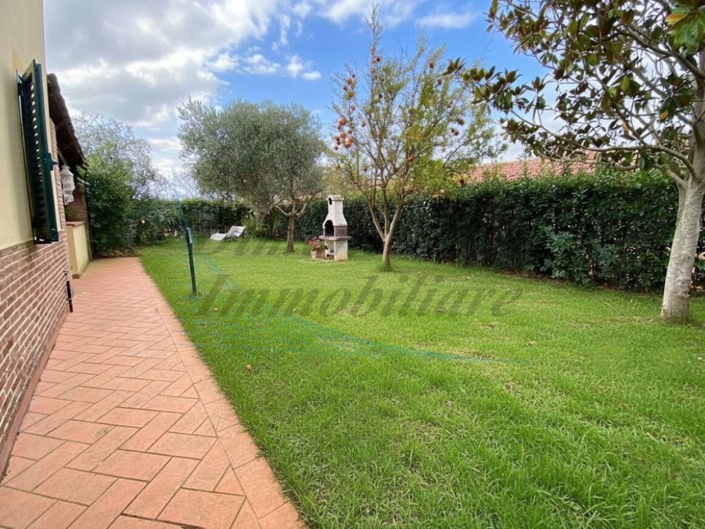 Appartamento a Cecina in Via Vecchia Aurelia, 8 - Foto 5