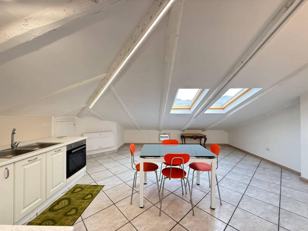 Attico / mansarda a Cava de' tirreni in Corso Giuseppe Mazzini, 236 - Foto 3