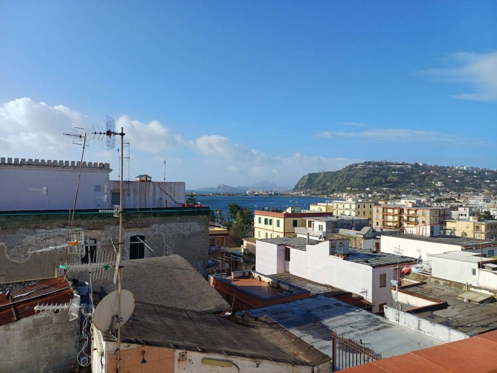 Appartamento a Bacoli in Via Gaetano De Rosa - Foto 3
