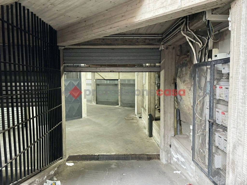 Box / garage a Catania in Via Orazio Condorelli, 7 - Foto 4