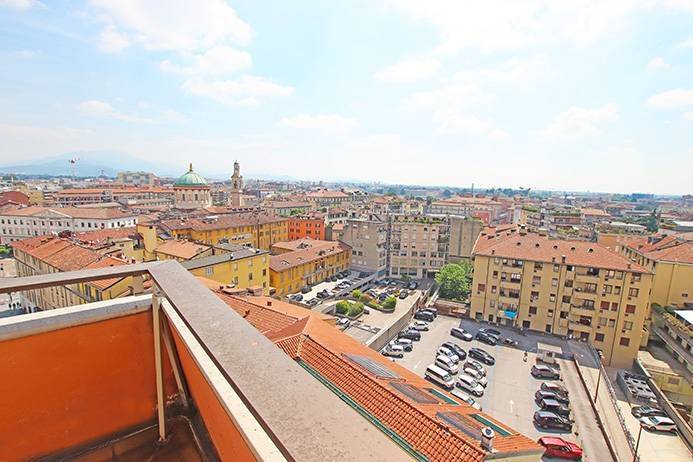 Attico / mansarda a Bergamo in via Tiraboschi - Foto 3