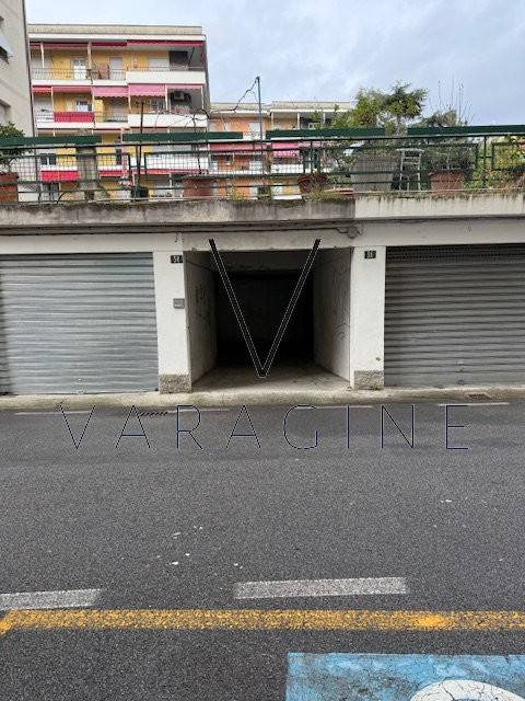 Box / garage a Varazze in Via Francesco Cilea, 36 - Foto 3