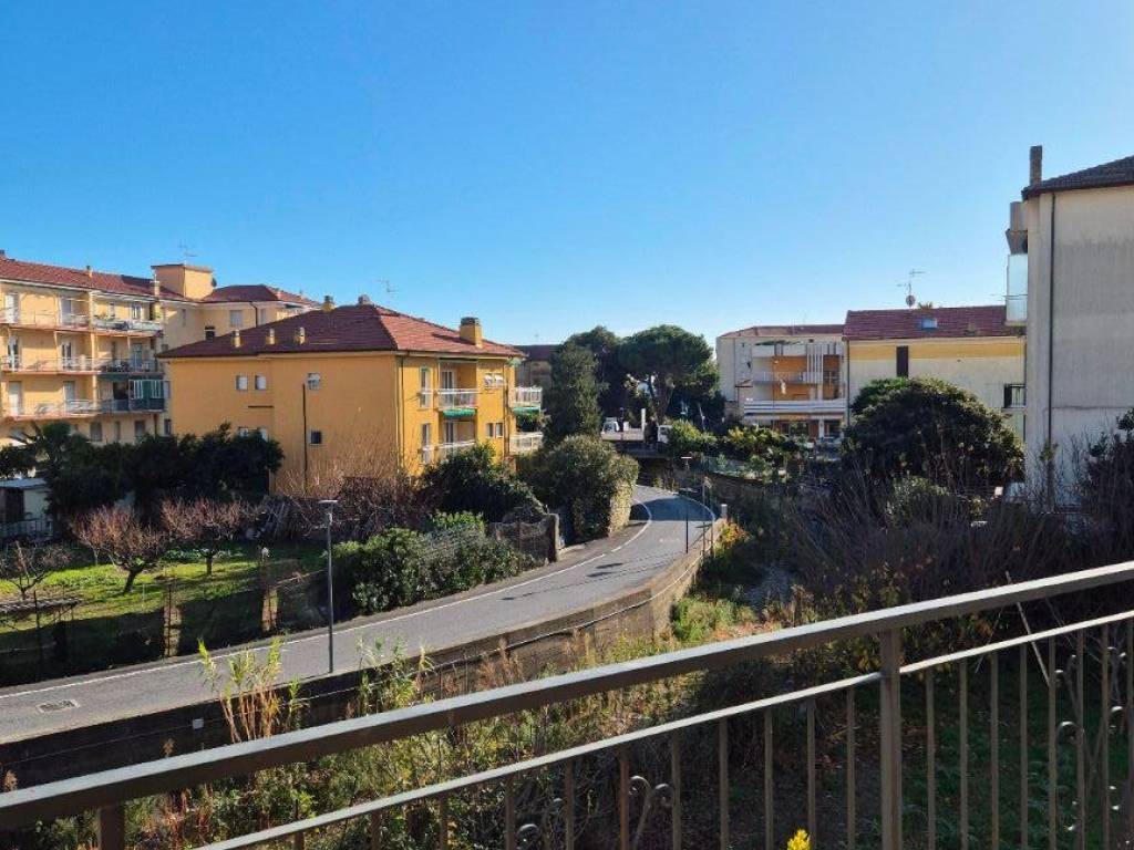 Appartamento a Pietra ligure in Via Pollupice - Foto 2