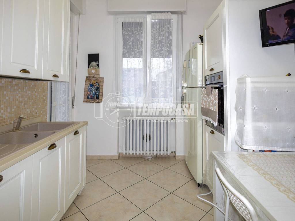 Appartamento a Reggio emilia in Via Fratelli Cervi - Foto 2