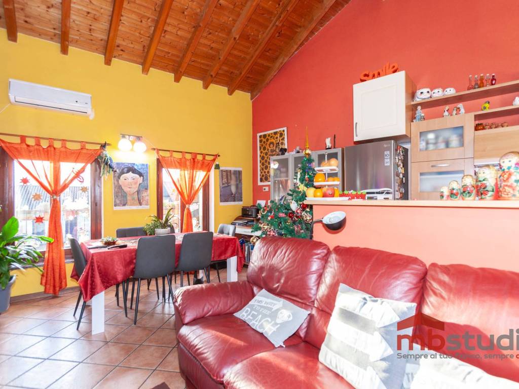 Appartamento a Mozzate in Via Don Luigi Tagliabue - Foto 4