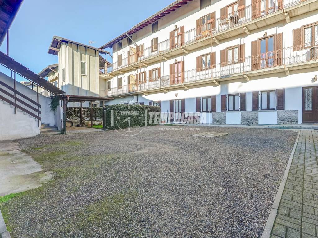 Appartamento a Borgomanero in Via Vignale - Foto 3