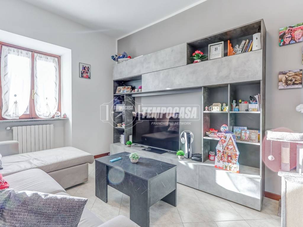 Appartamento a Borgomanero in Via Vignale - Foto 4