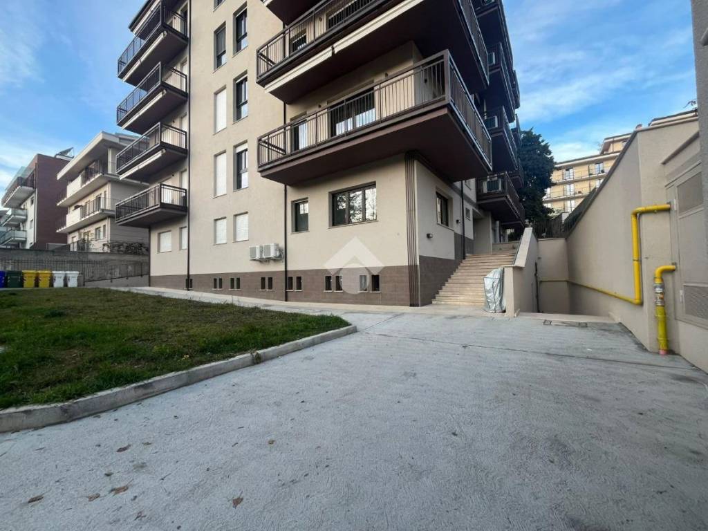 Appartamento a L'aquila in Via Vincenzo de Bartholomaeis, 8 - Foto 2