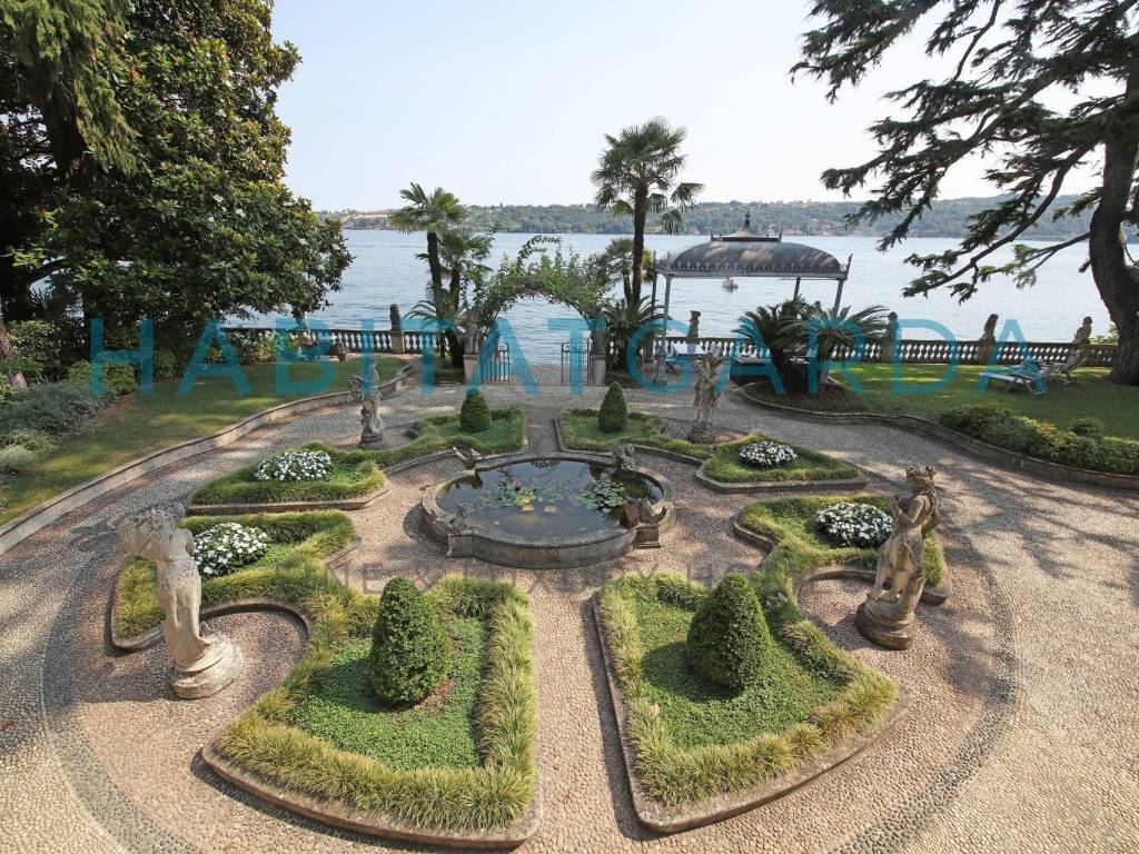 Villa a Salò in Via Cure del Lino, 121 - Foto 2