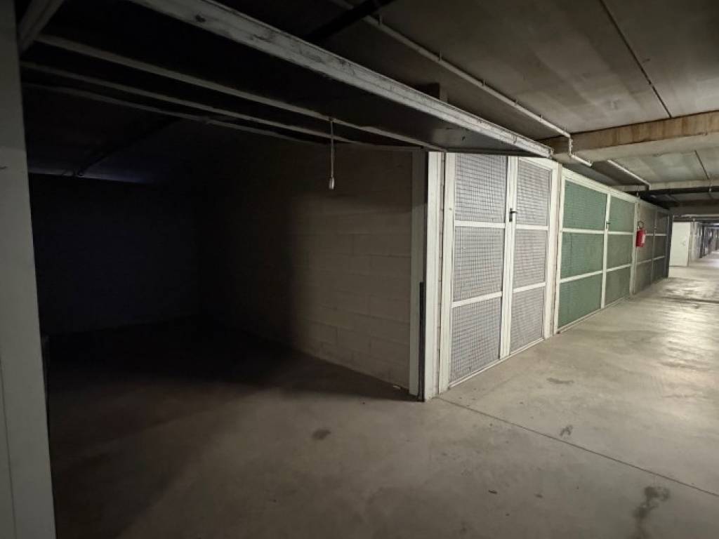 Box / garage a Reggio emilia in Via Alberto Pansa - Foto 4