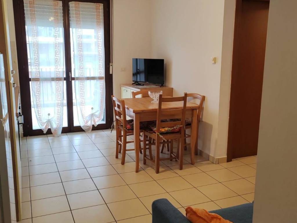 Appartamento a Alba adriatica in Via Ercole Falò, 6 - Foto 3