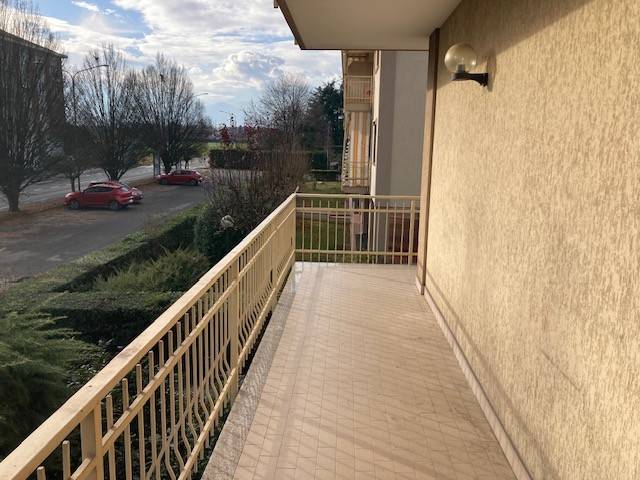 Palazzo / stabile a Pinerolo in Via Villaggio San Giacomo - Foto 2