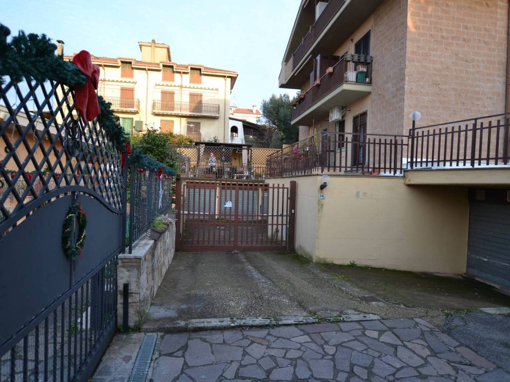 Appartamento a Albano laziale in Vicolo Olivella - Foto 2