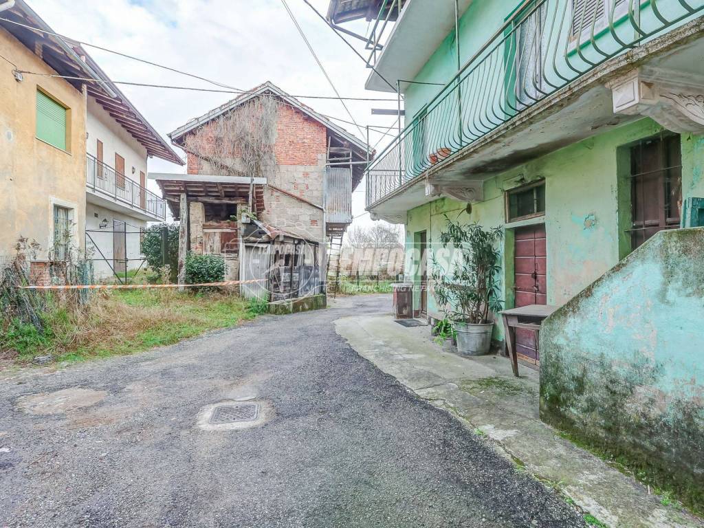 Casa indipendente a Comignago in Località Villa e Giannone - Foto 2