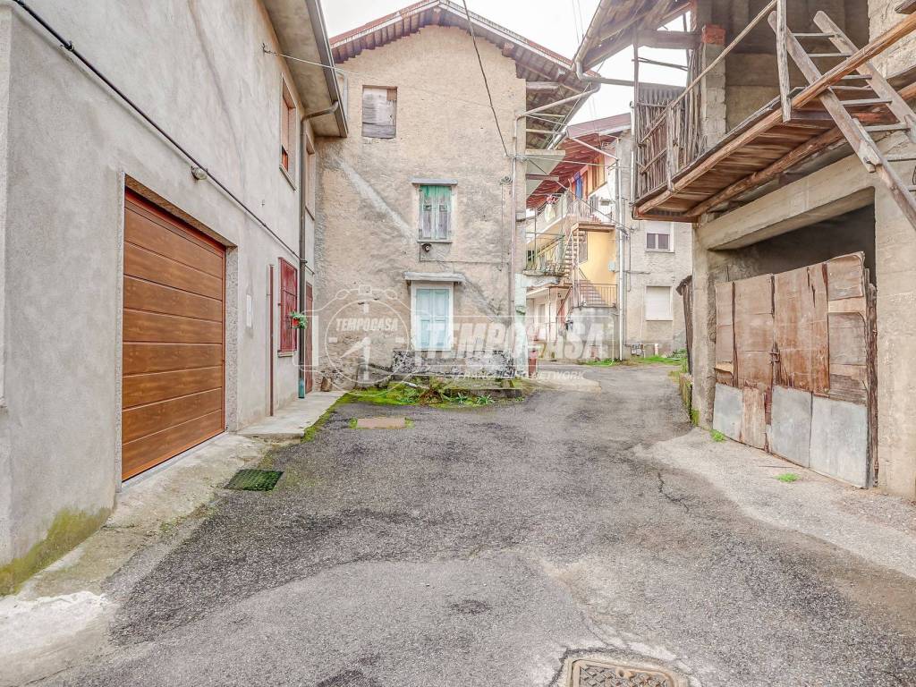 Casa indipendente a Comignago in Località Villa e Giannone - Foto 3