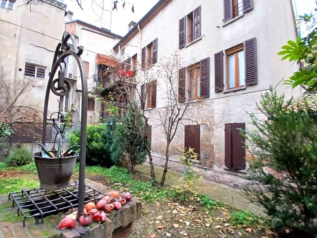 Palazzo / stabile a Ferrara in VIA BORGO DI SOTTO, 34 - Foto 2