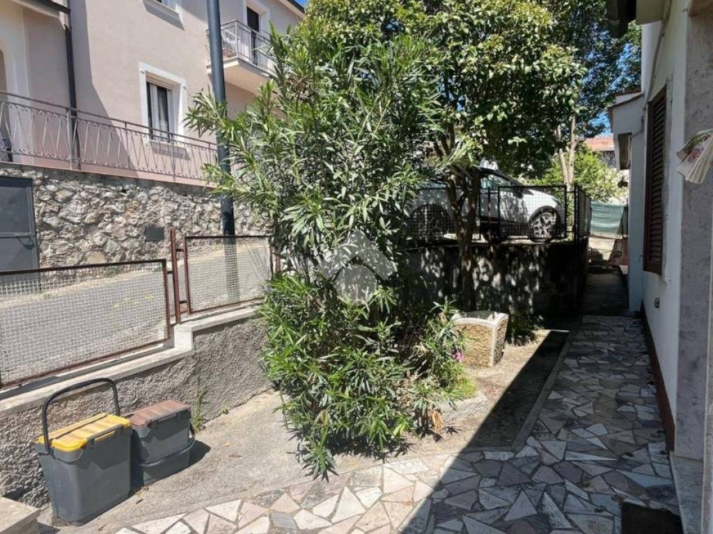 Casa indipendente a Amelia in Via Salisciano, 36 - Foto 2