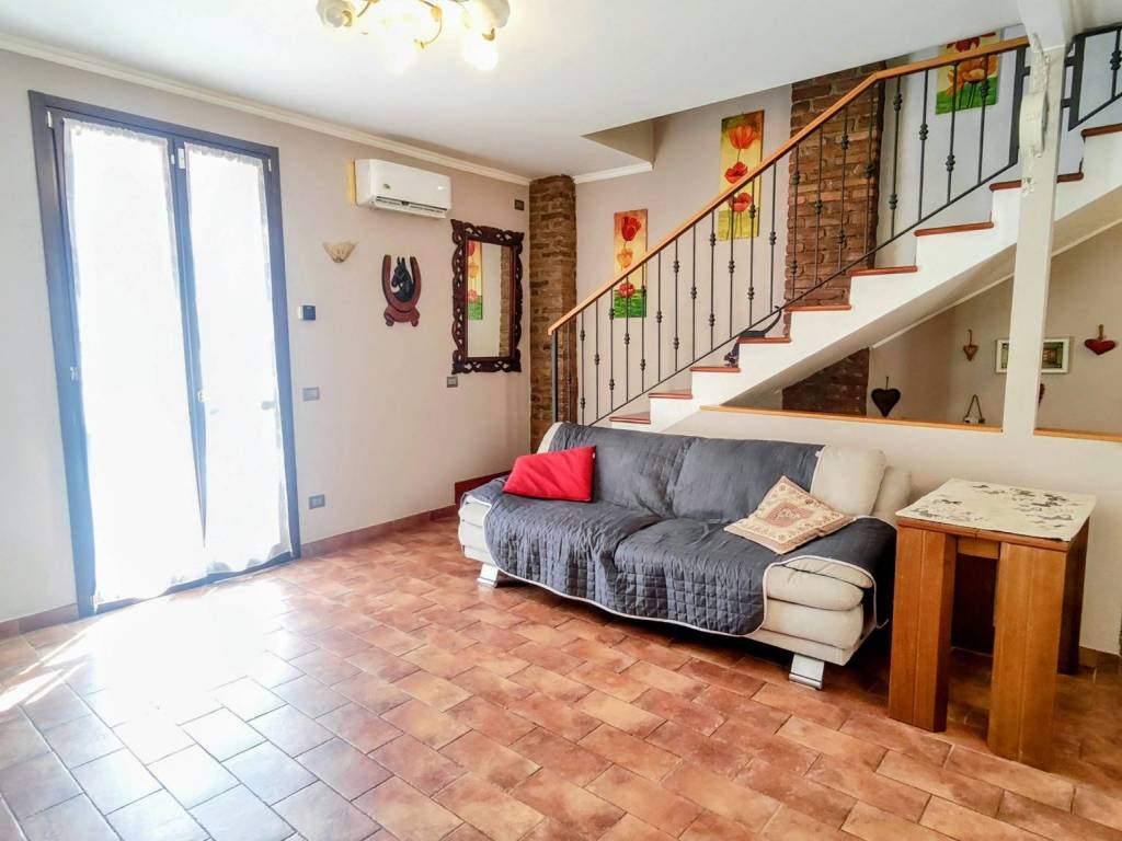 Casa indipendente a Bareggio in Via Piave, 39 - Foto 3