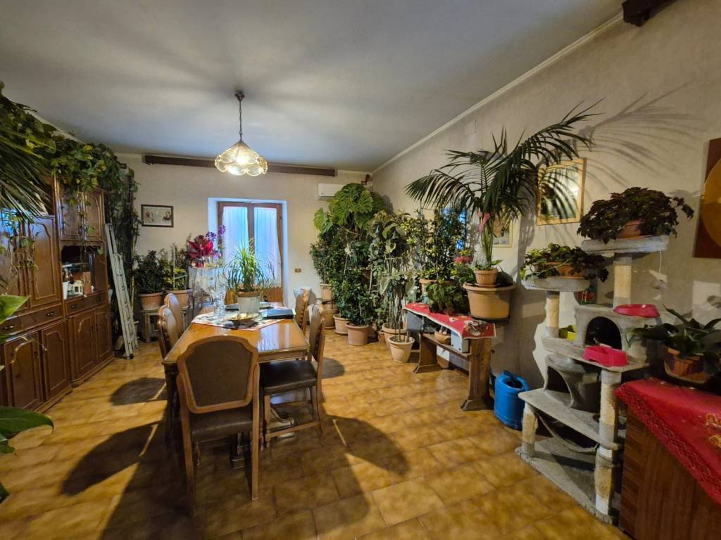 Villa a Velletri in Via di Contrada Comune, 35 - Foto 2
