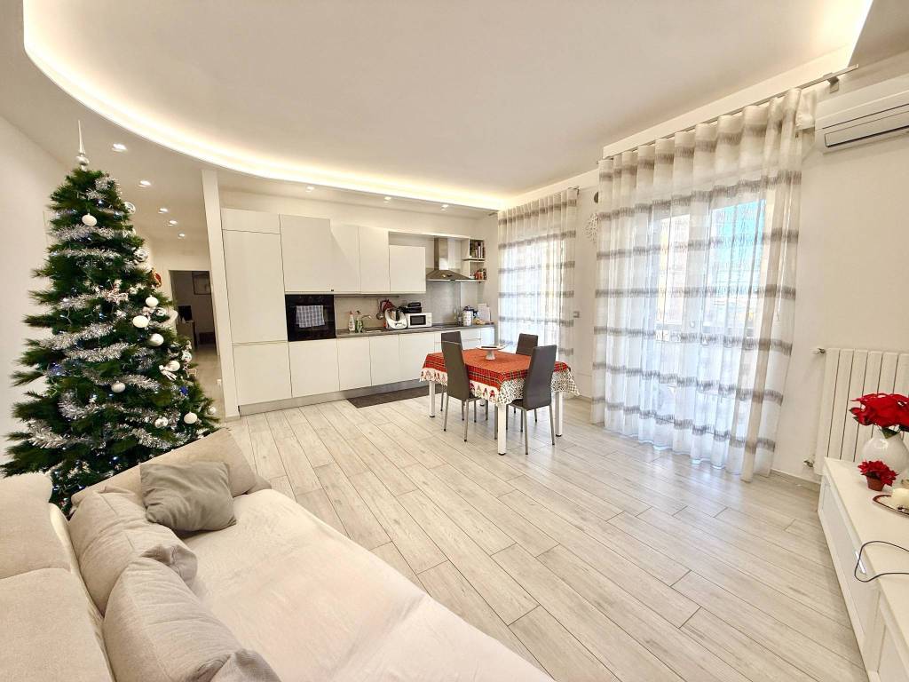 Appartamento a Trani in Via Papa Giovanni XXIII, 37 - Foto 4