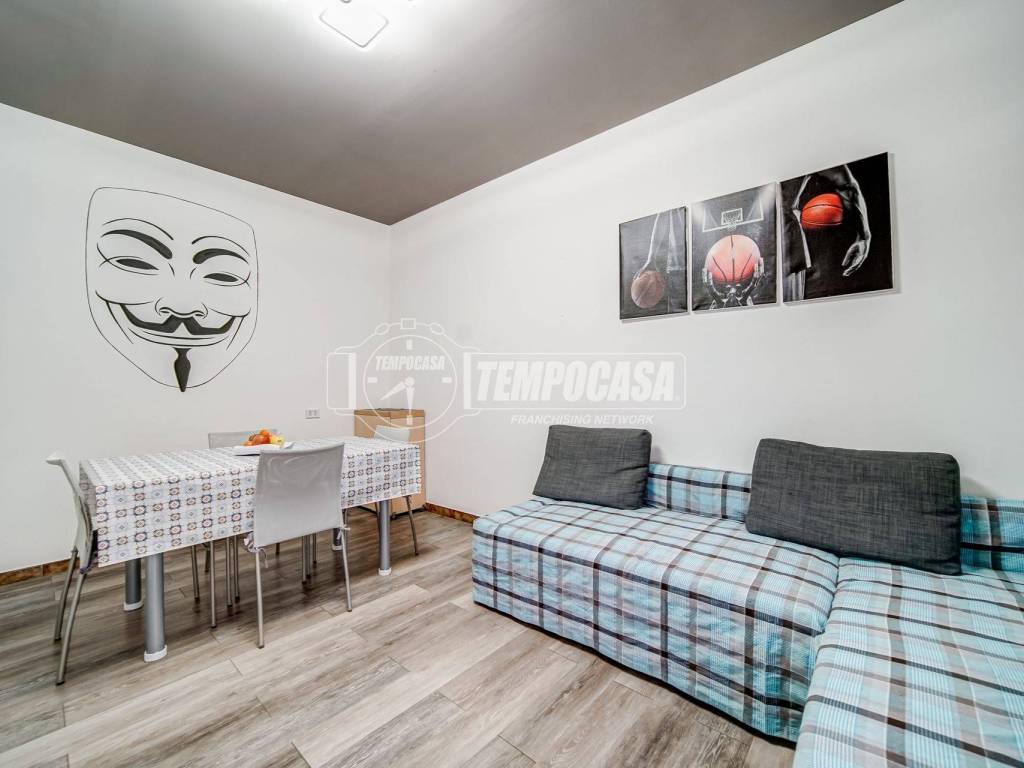 Appartamento a Jerago con orago in Via Col di Lana 8 - Foto 3