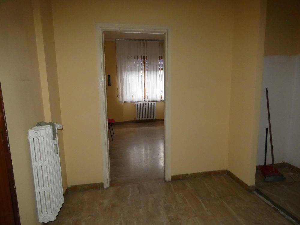 Appartamento a Alba in Piazza Urbano Prunotto - Foto 4