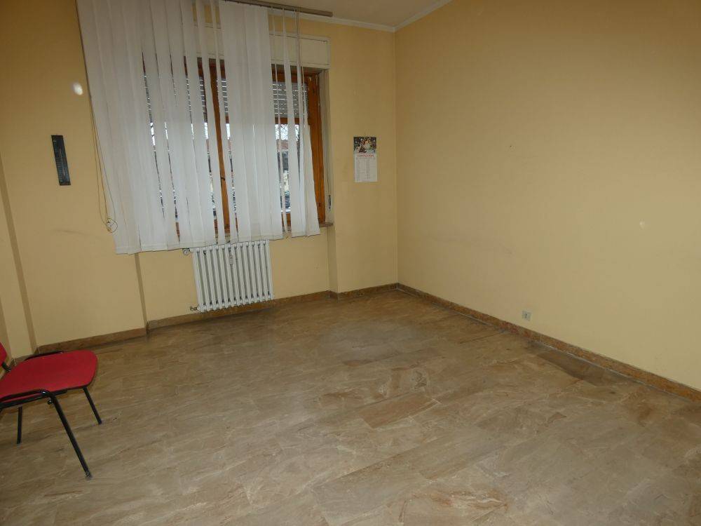 Appartamento a Alba in Piazza Urbano Prunotto - Foto 5