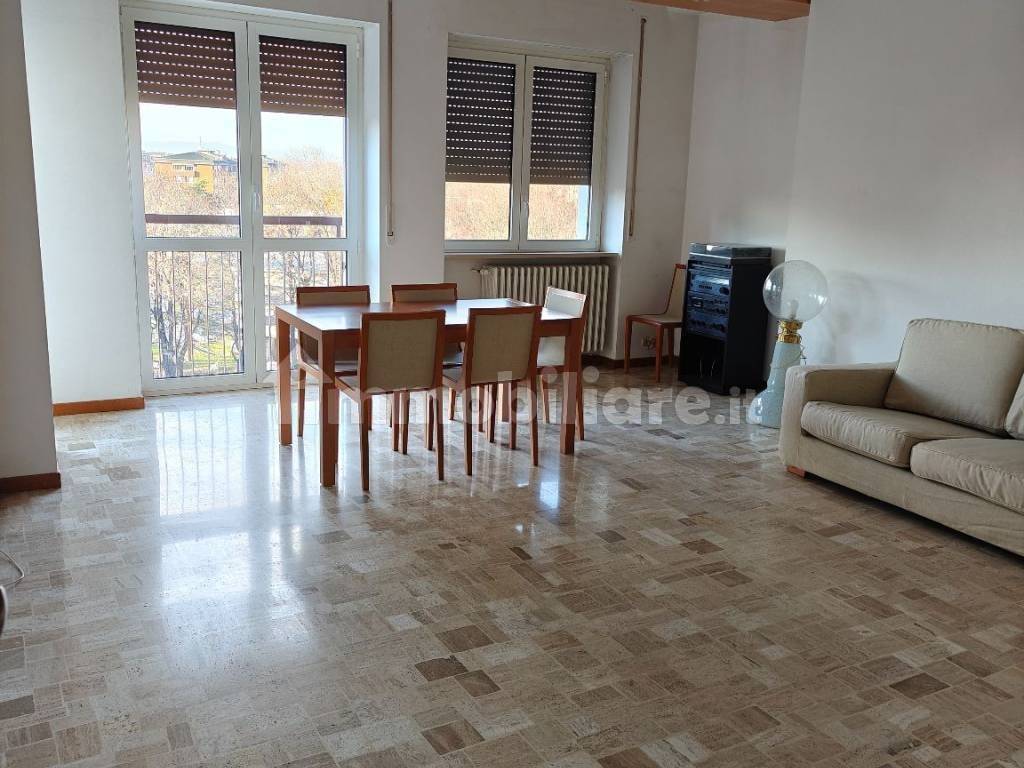 Appartamento a Paderno dugnano in Via Cesare Battisti, 75 - Foto 2