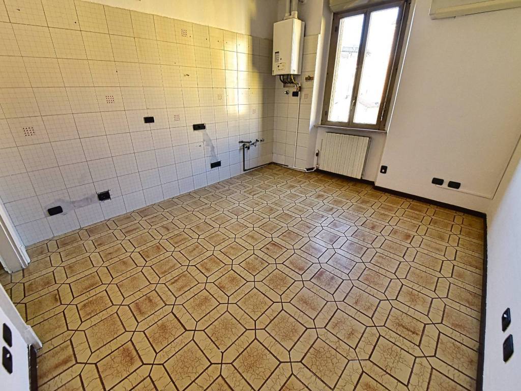 Appartamento a Saronno in via Volonterio, 14 - Foto 5