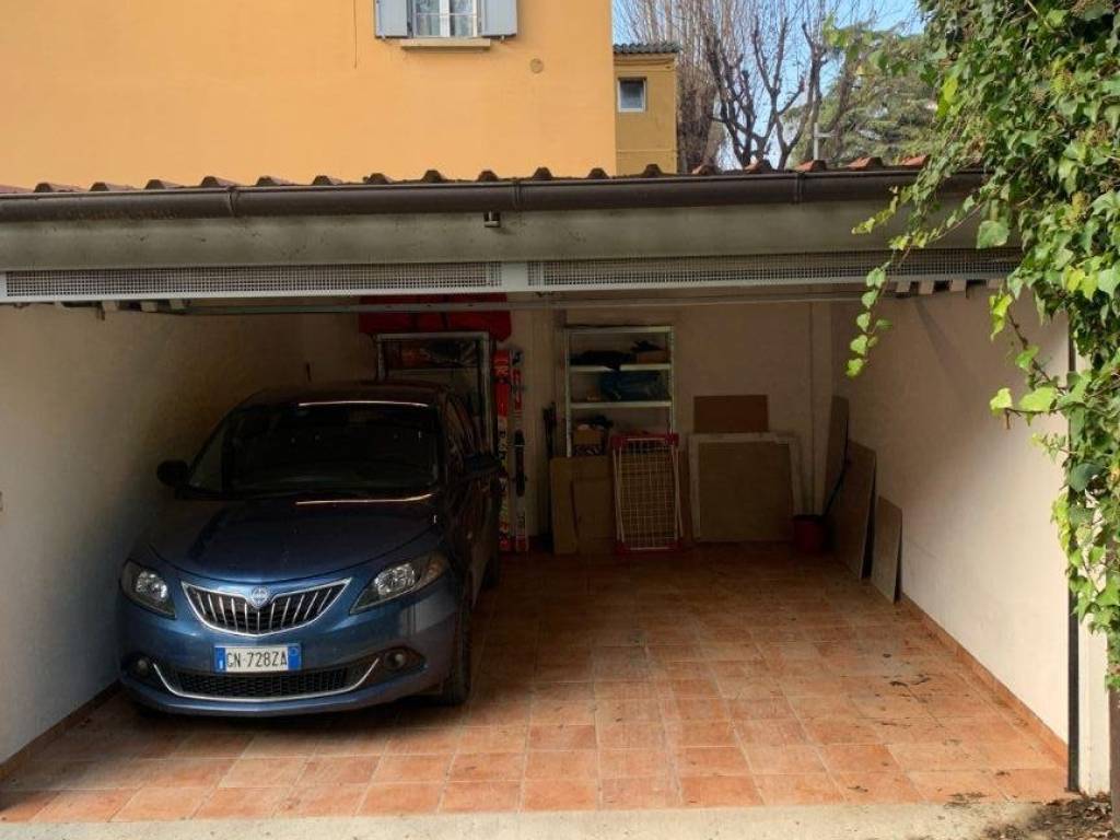 Box / garage a Bologna in Via Giuseppe Massarenti, 78 - Foto 3