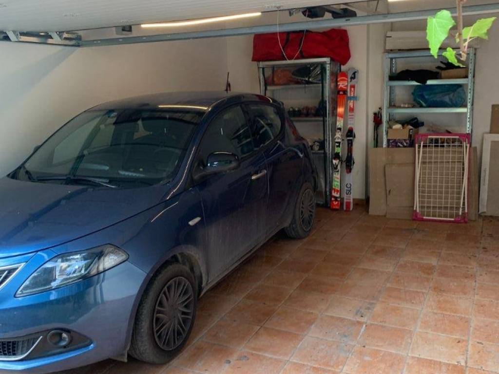 Box / garage a Bologna in Via Giuseppe Massarenti, 78 - Foto 4
