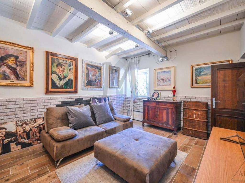 Casa indipendente a Viano in CASE VECCHIE, 1 - Foto 3