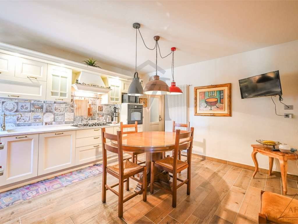 Casa indipendente a Viano in CASE VECCHIE, 1 - Foto 5