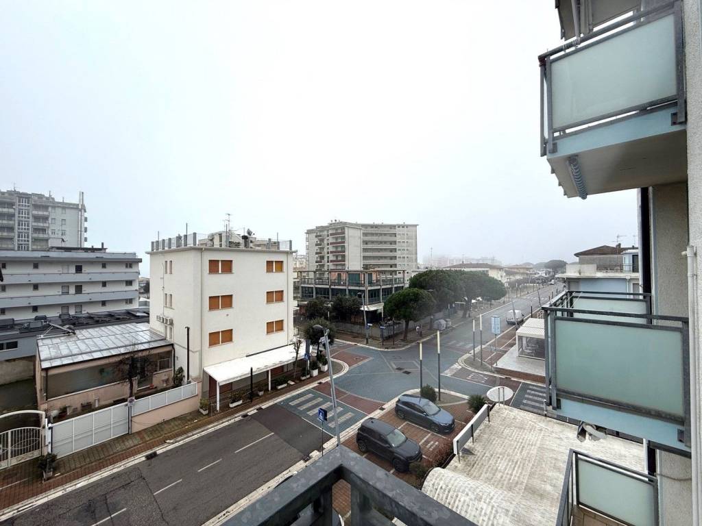 Appartamento a Comacchio in Viale Alpi Orientali Nord, 3 - Foto 2