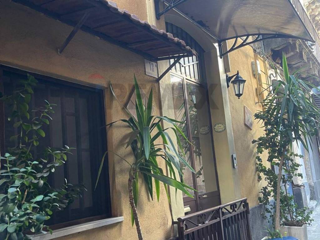 Casa indipendente a Catania in VIA BARBAGALLO PITTA', 13 - Foto 3