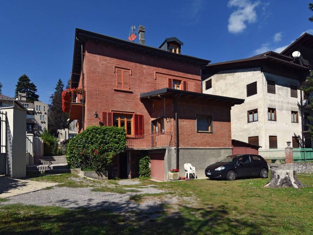 Appartamento a Bardonecchia in Via Generale Antonio Cantore - Foto 2