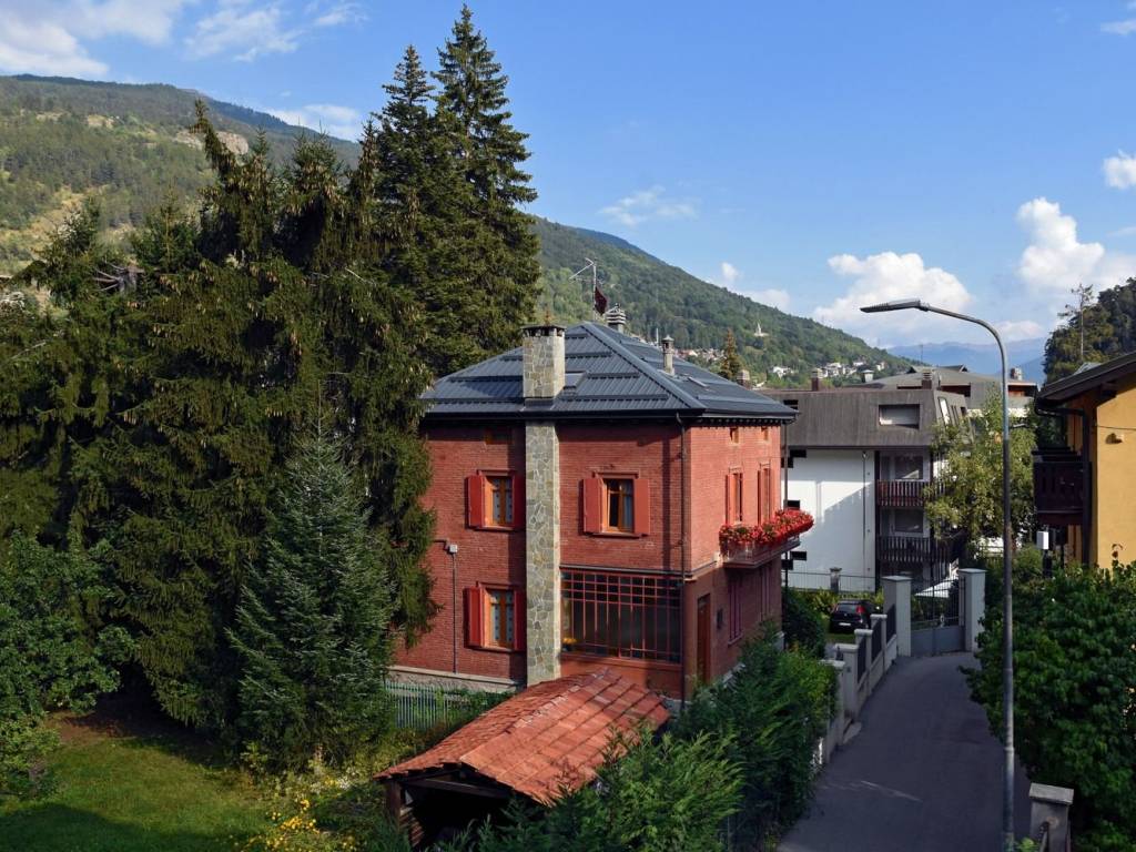 Appartamento a Bardonecchia in Via Generale Antonio Cantore - Foto 3