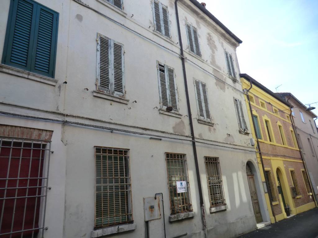 Palazzo / stabile a Bondeno - Foto 2