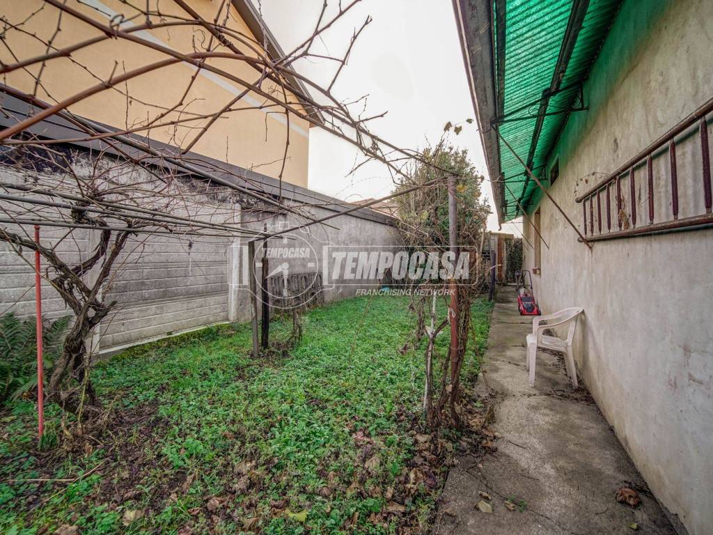 Villa a Fagnano olona in Via Lavaredo 15 - Foto 4