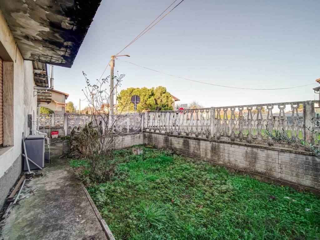 Villa a Fagnano olona in Via Lavaredo 15 - Foto 5