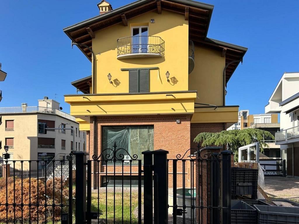 Appartamento a Cabiate in Viale Repubblica, 22 - Foto 2