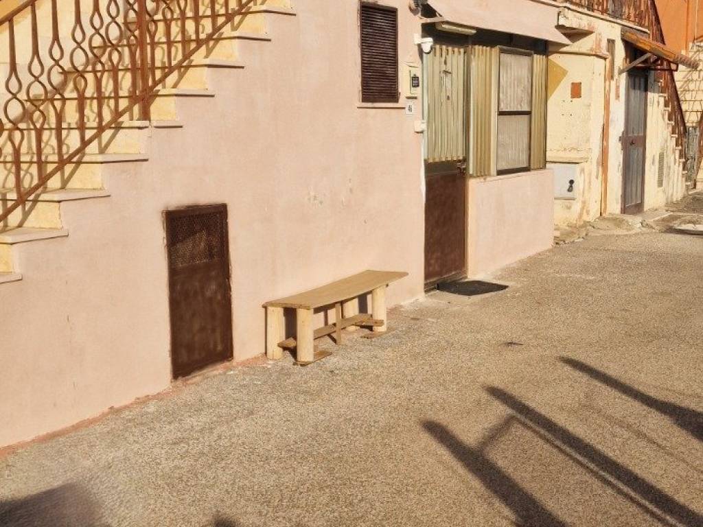 Appartamento a Lanuvio in Via Formale Rotondo, 38 - Foto 2