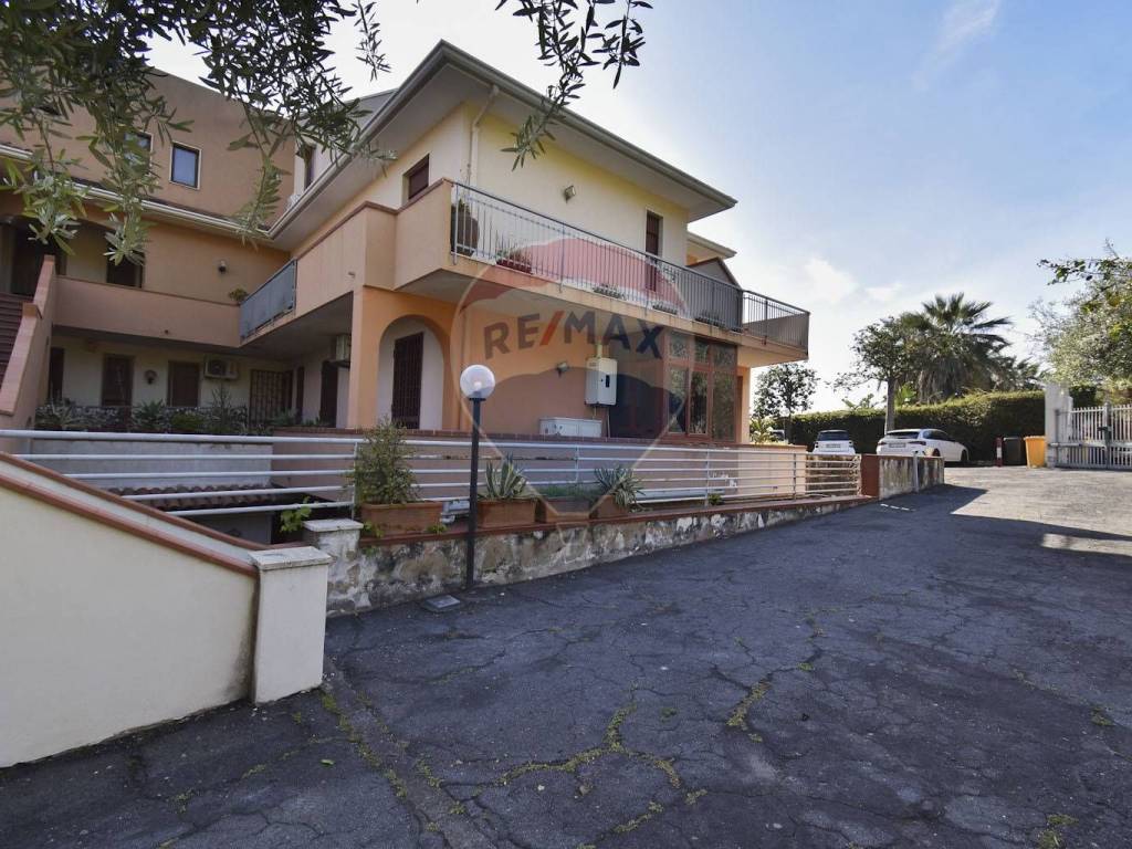Appartamento a Acireale in Via Provinciale per Riposto, 108 - Foto 4