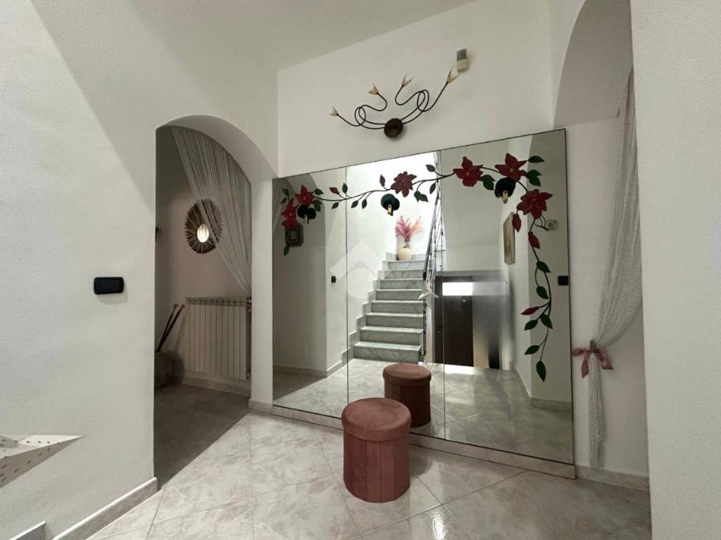 Casa indipendente a Canosa di puglia in Via Bruno Buozzi, 28 - Foto 2