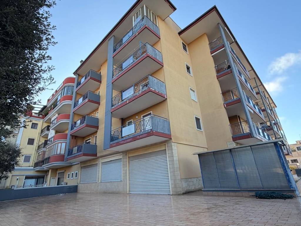 Appartamento a Putignano in Viale della Repubblica, 78 - Foto 4