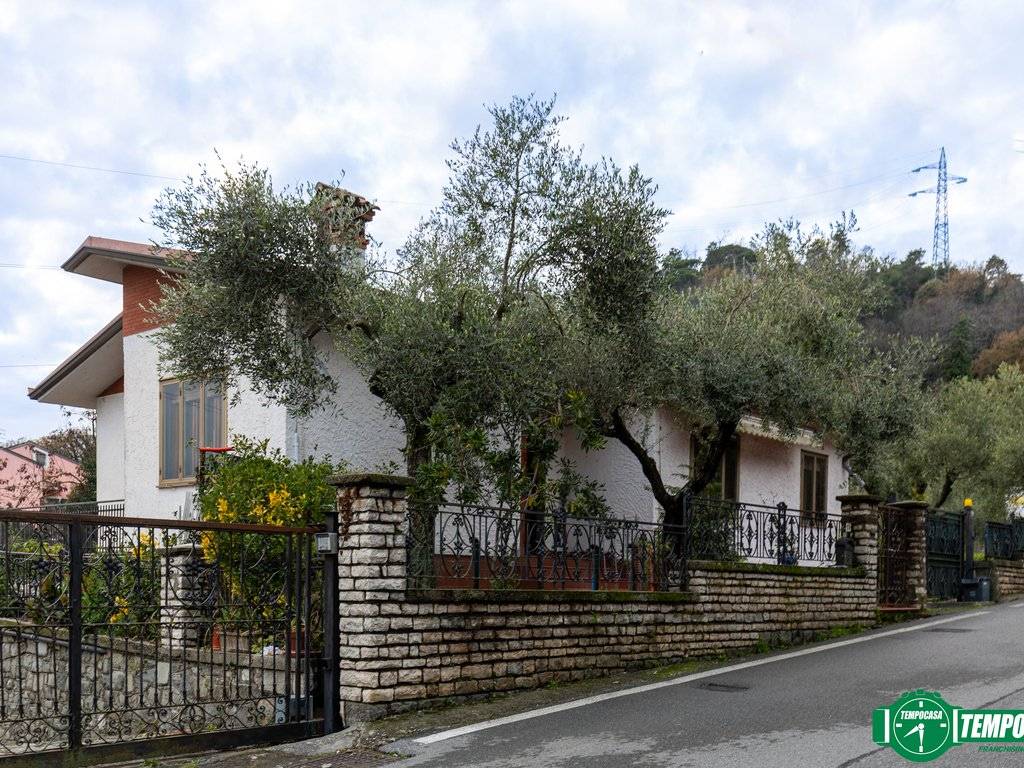 Villa a La spezia in Via Guglielmo Marconi, 19 - Foto 2