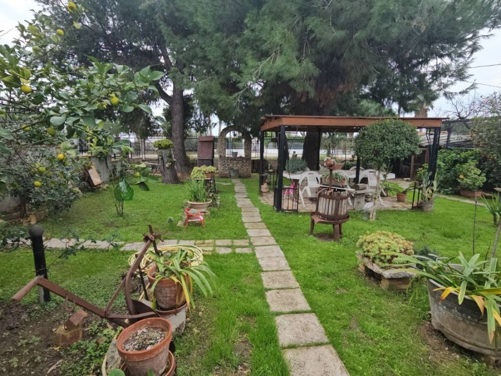 Villa a Cerignola in Borgo Tressanti Cerignola - Foto 3