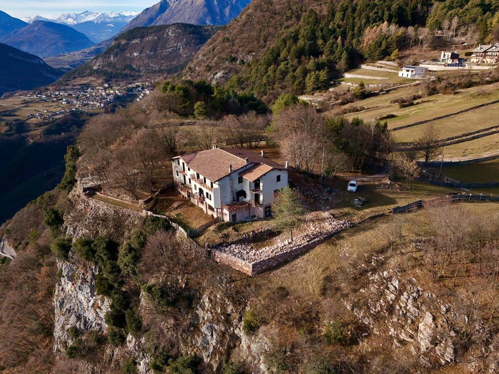 Palazzo / stabile a Vallelaghi in Via ai Dossi Alti, 13 - Foto 3