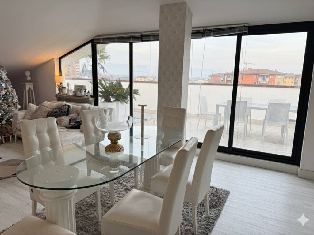 Appartamento a Verona in Via dei Fidenzi, 8 - Foto 2